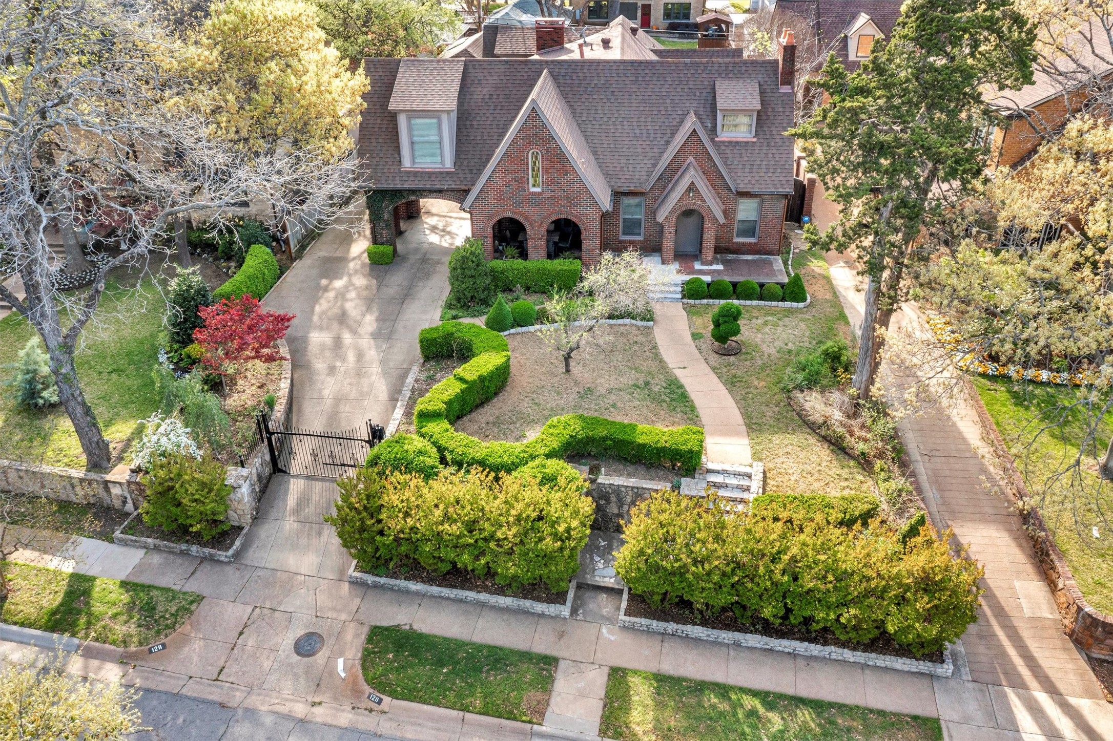 1211 N Windomere Avenue Dallas TX 75208