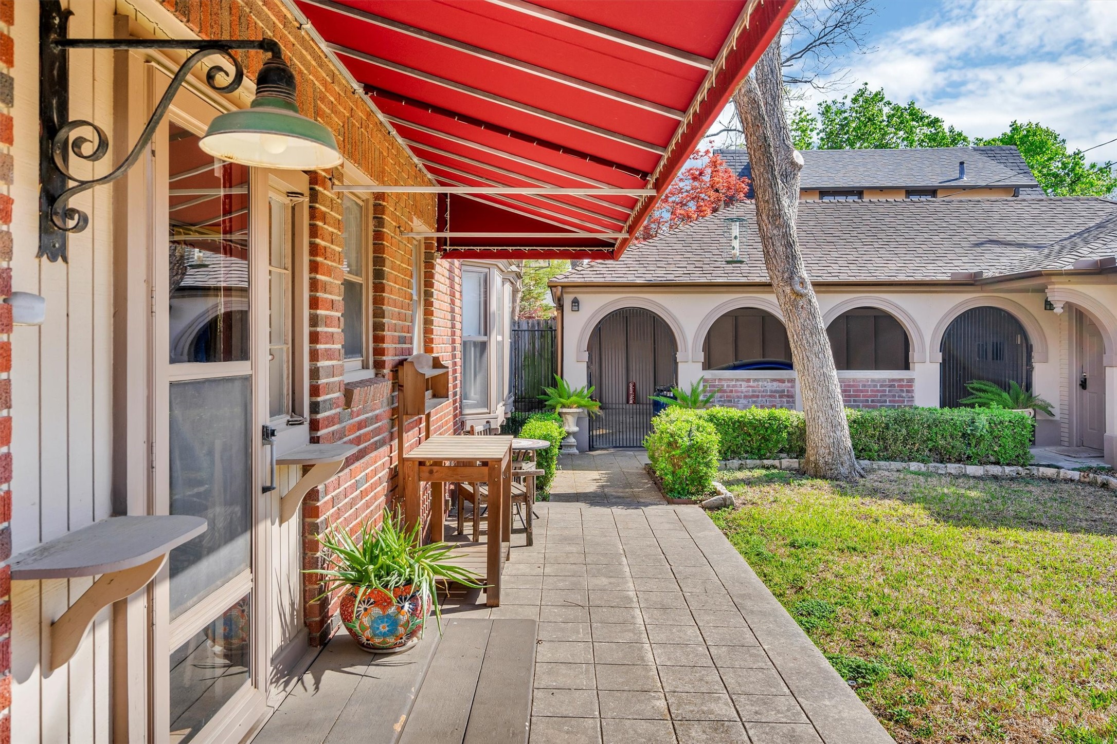 1211 N Windomere Avenue Dallas TX 75208