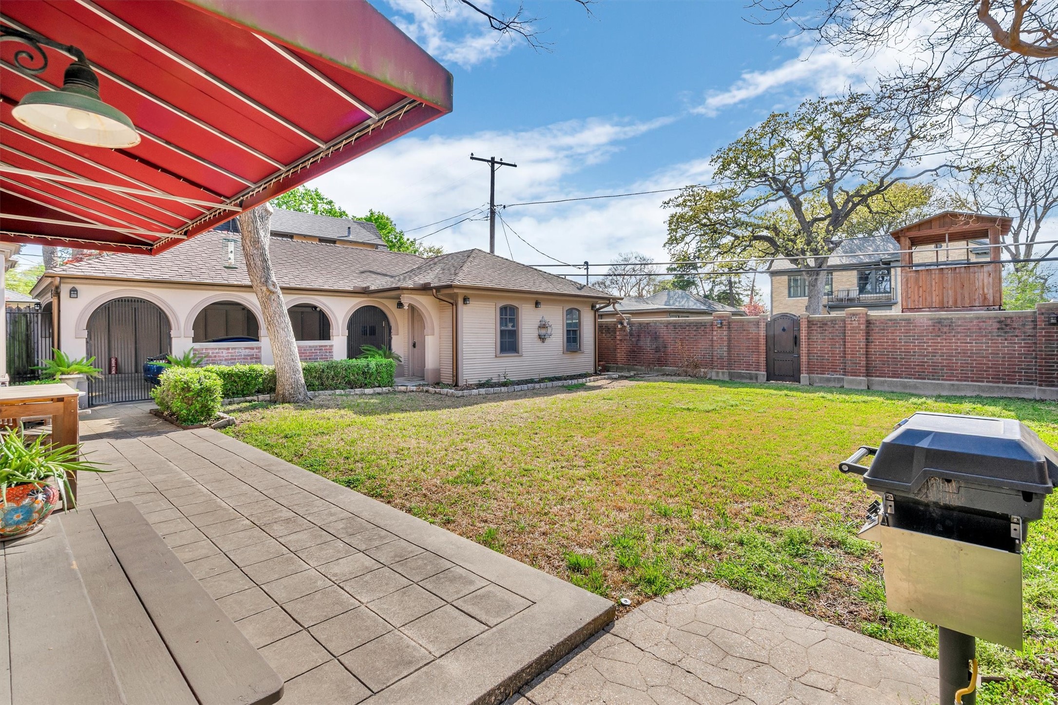1211 N Windomere Avenue Dallas TX 75208