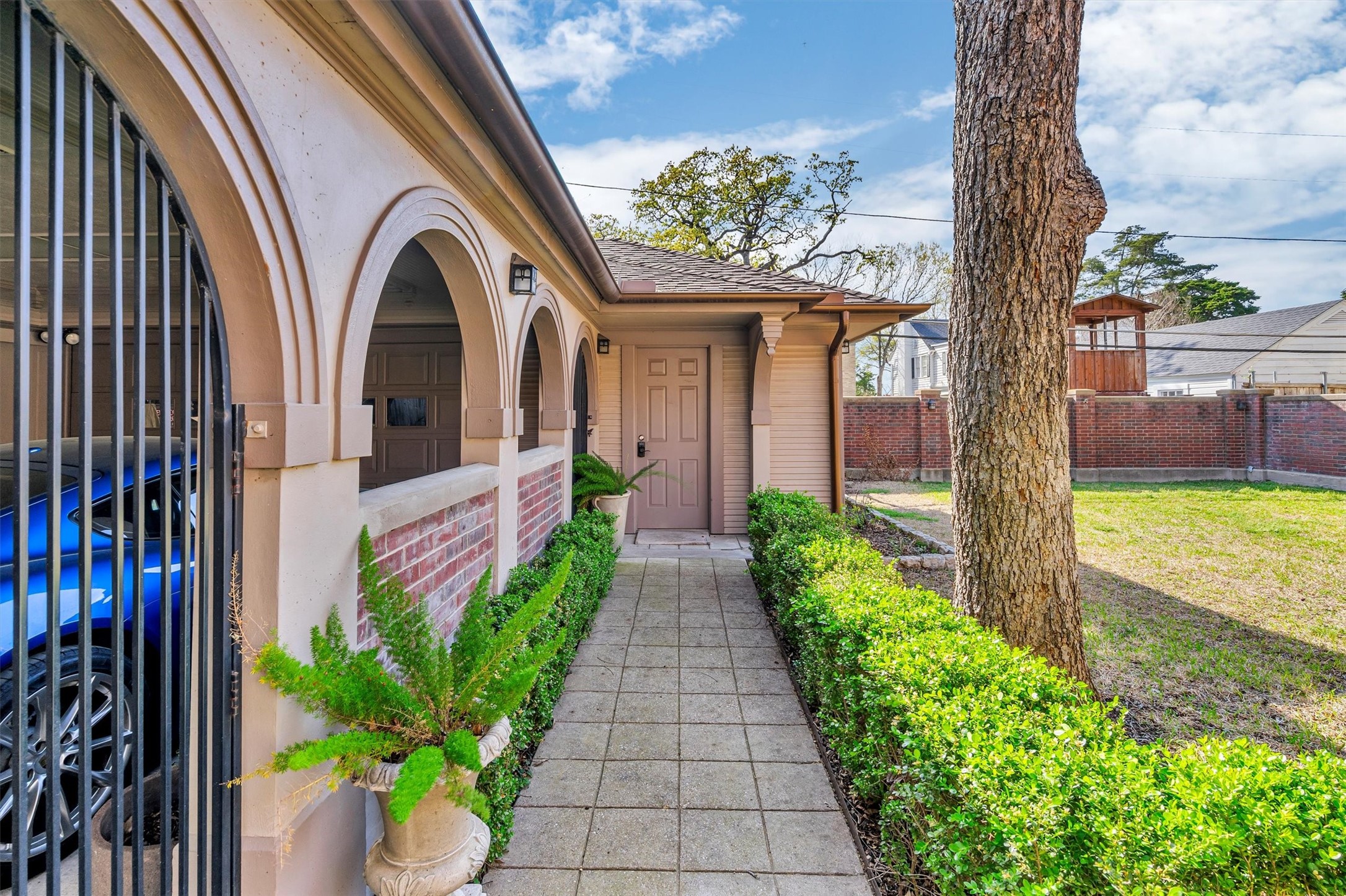 1211 N Windomere Avenue Dallas TX 75208