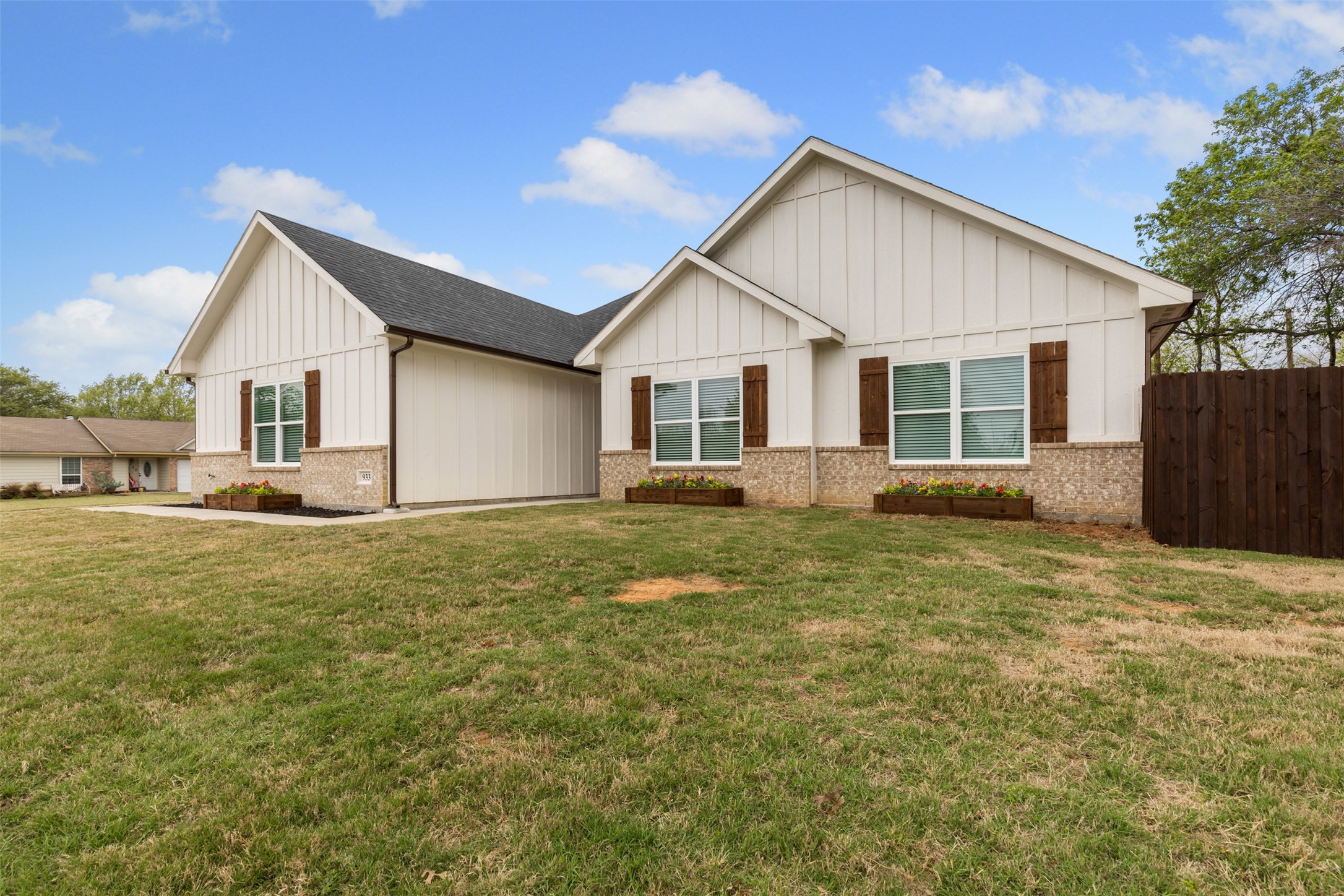933 Aspen Court Burleson TX 76028