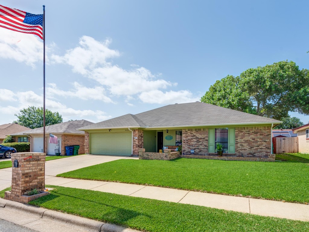6420 Loma Vista Drive Watauga TX 76148
