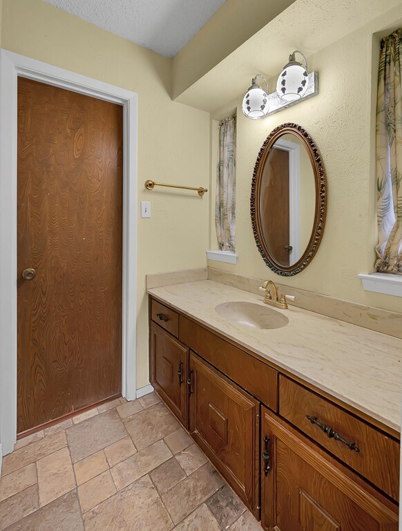 112 Hcr 2117 Whitney TX 76692