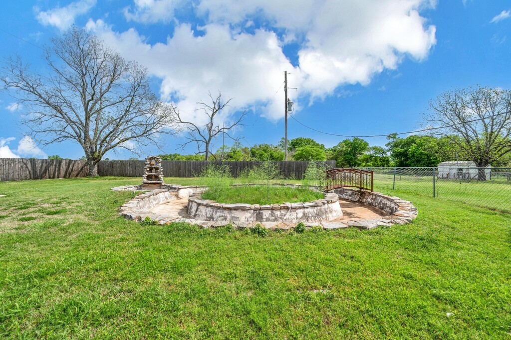 112 Hcr 2117 Whitney TX 76692