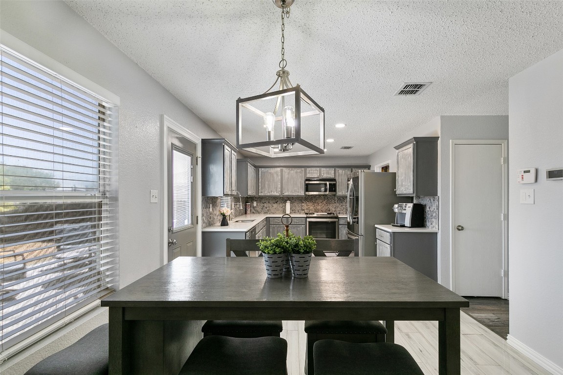 1031 Mazourka Drive Arlington TX 76001