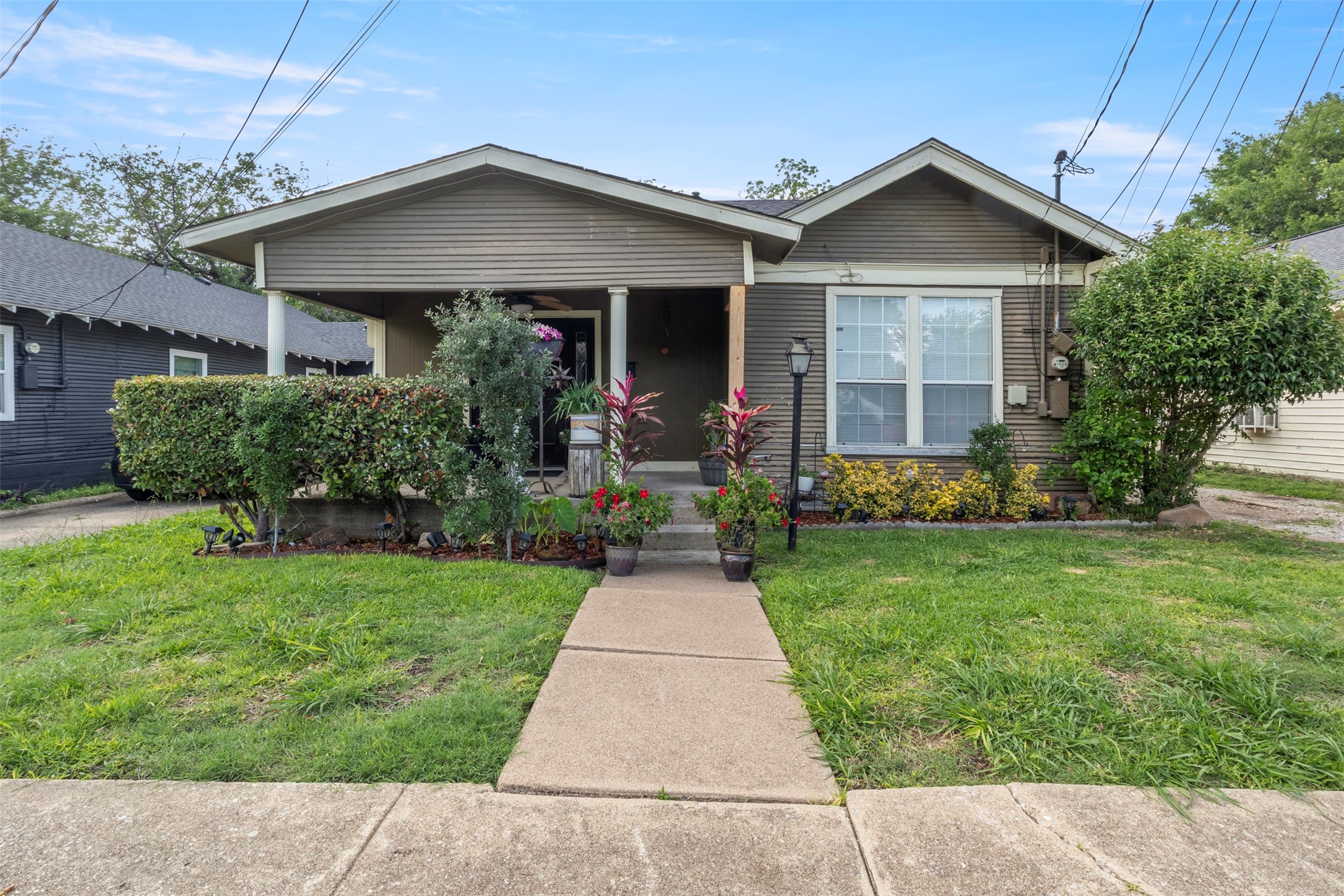 4811 Belmont Avenue Dallas TX 75204