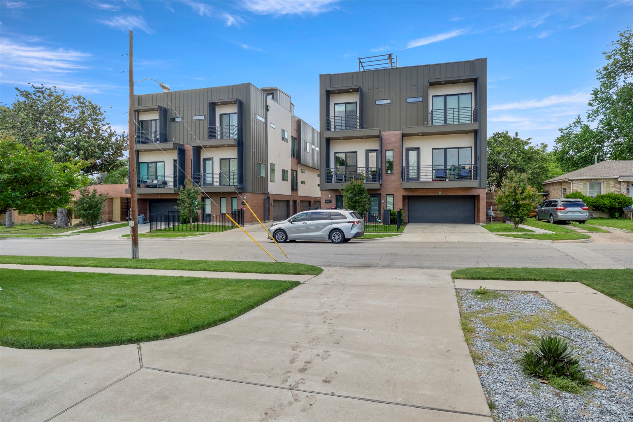 4811 Belmont Avenue Dallas TX 75204
