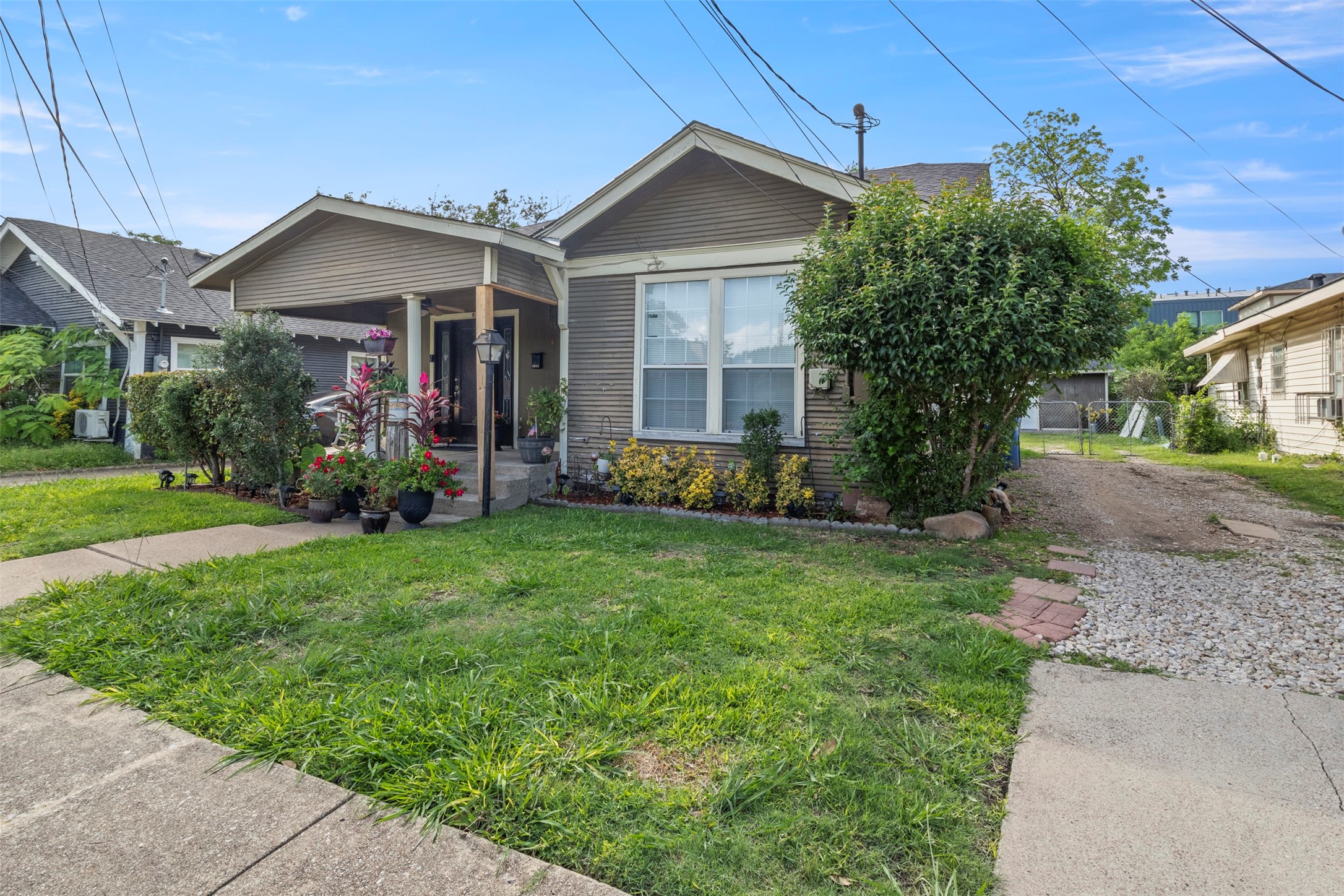 4811 Belmont Avenue Dallas TX 75204