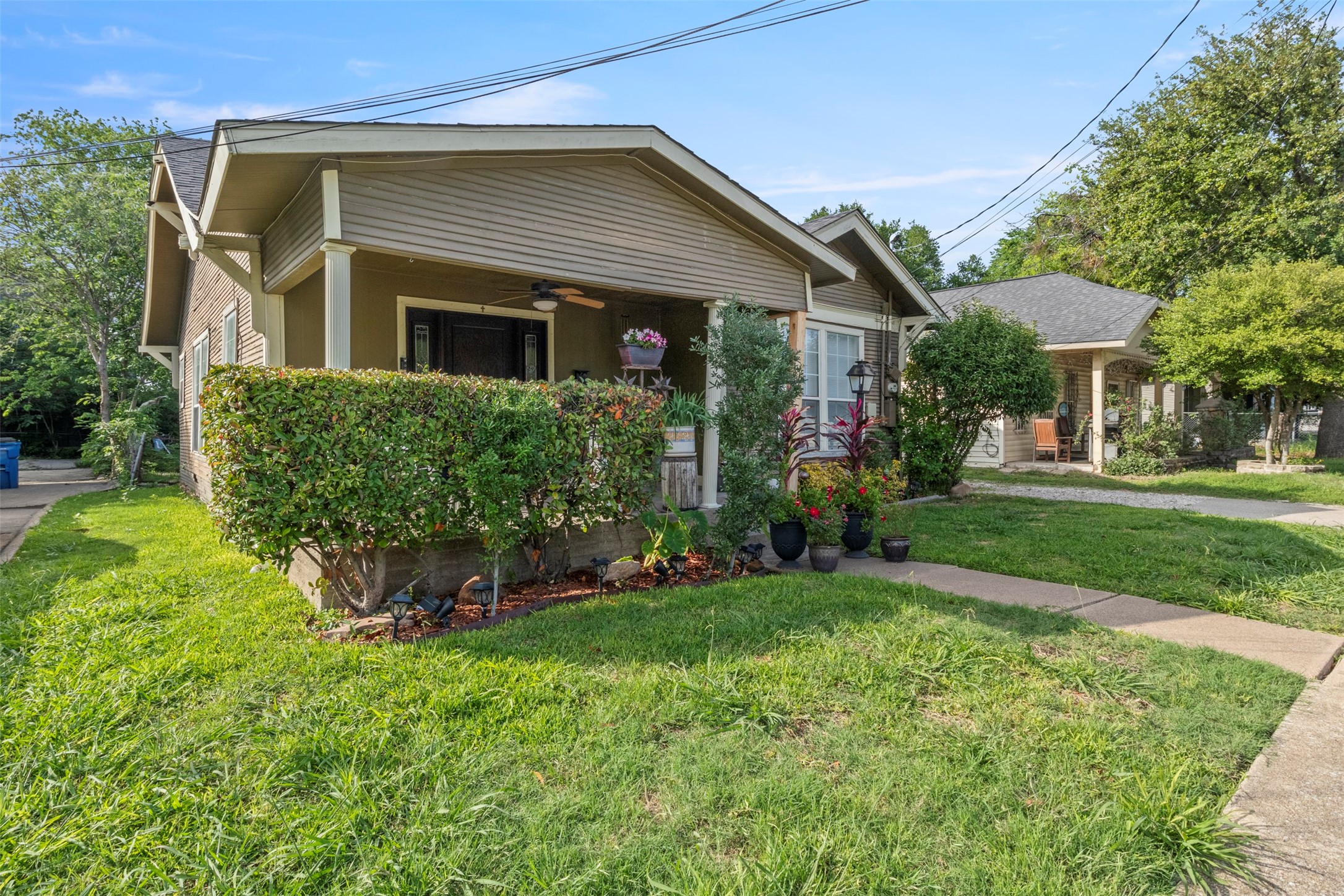 4811 Belmont Avenue Dallas TX 75204