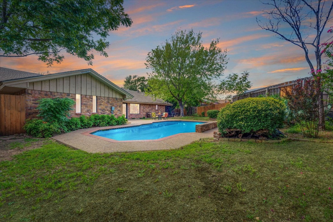 1716 Louella Court Hurst TX 76054