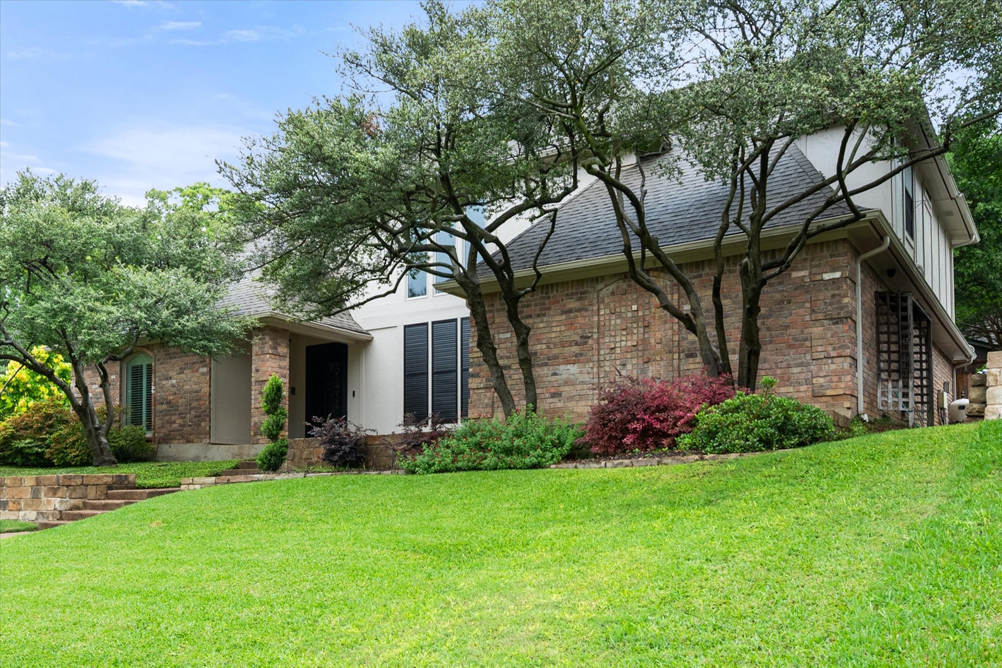 907 Loch Lomond Drive Arlington TX 76012