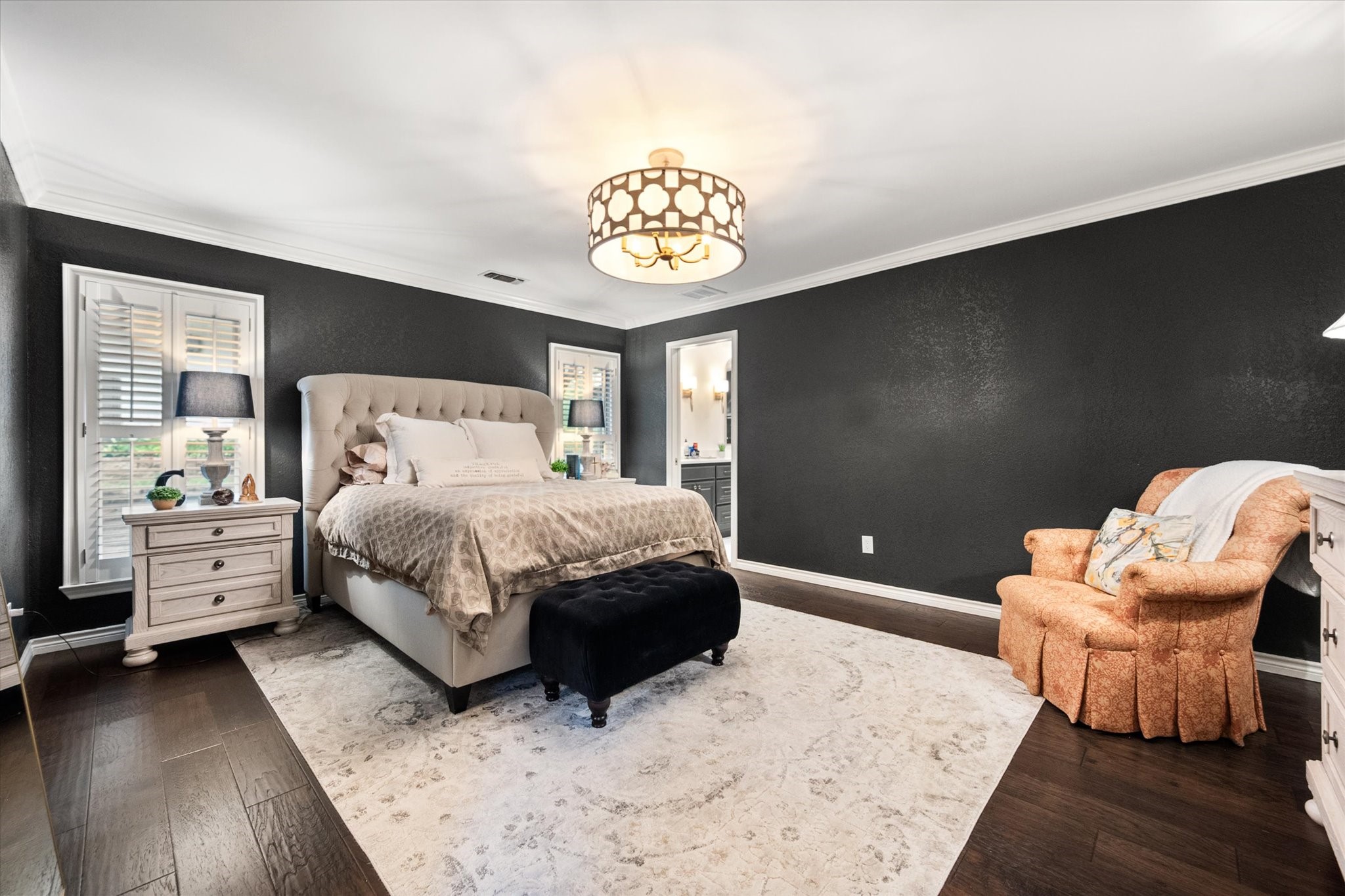 907 Loch Lomond Drive Arlington TX 76012