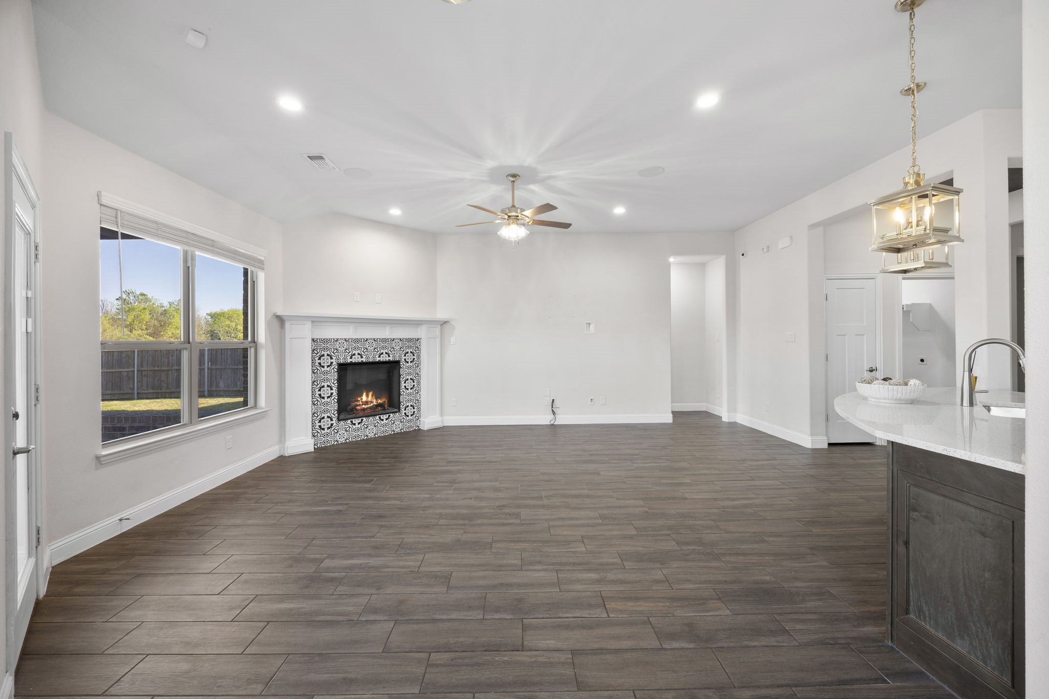 1209 Rushmore Drive Burleson TX 76028