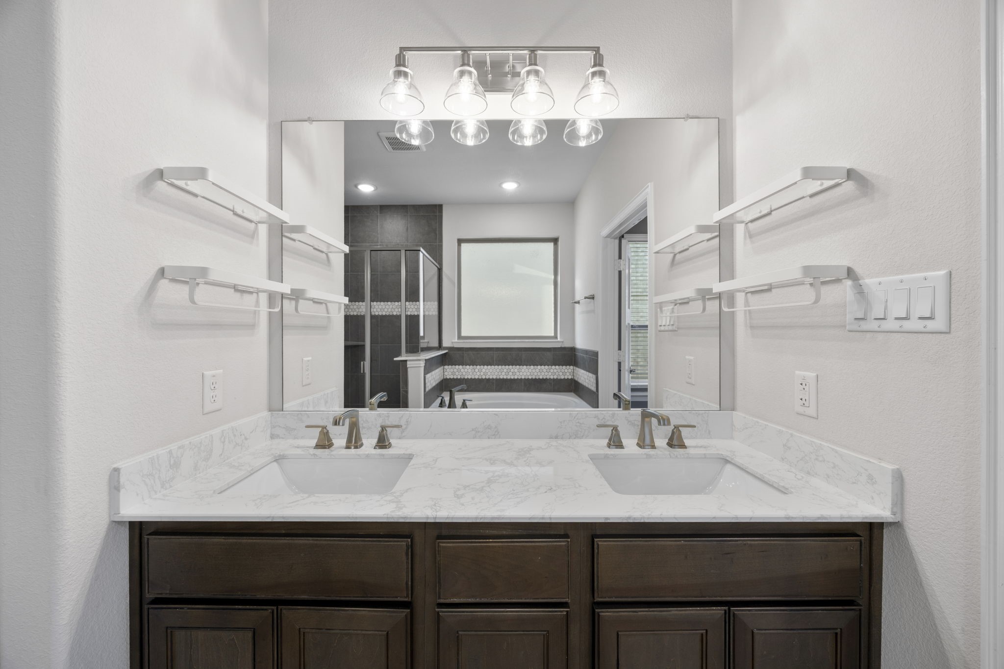 1209 Rushmore Drive Burleson TX 76028
