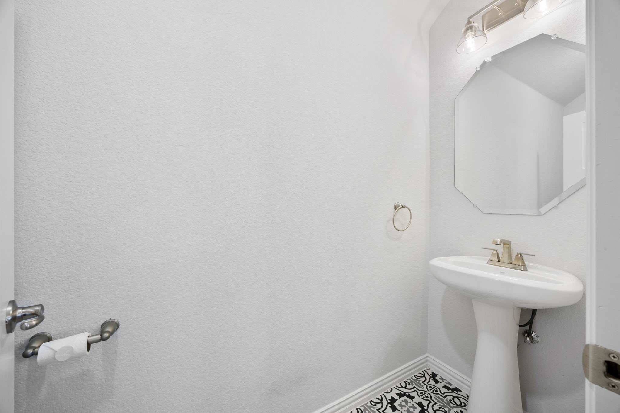 1209 Rushmore Drive Burleson TX 76028