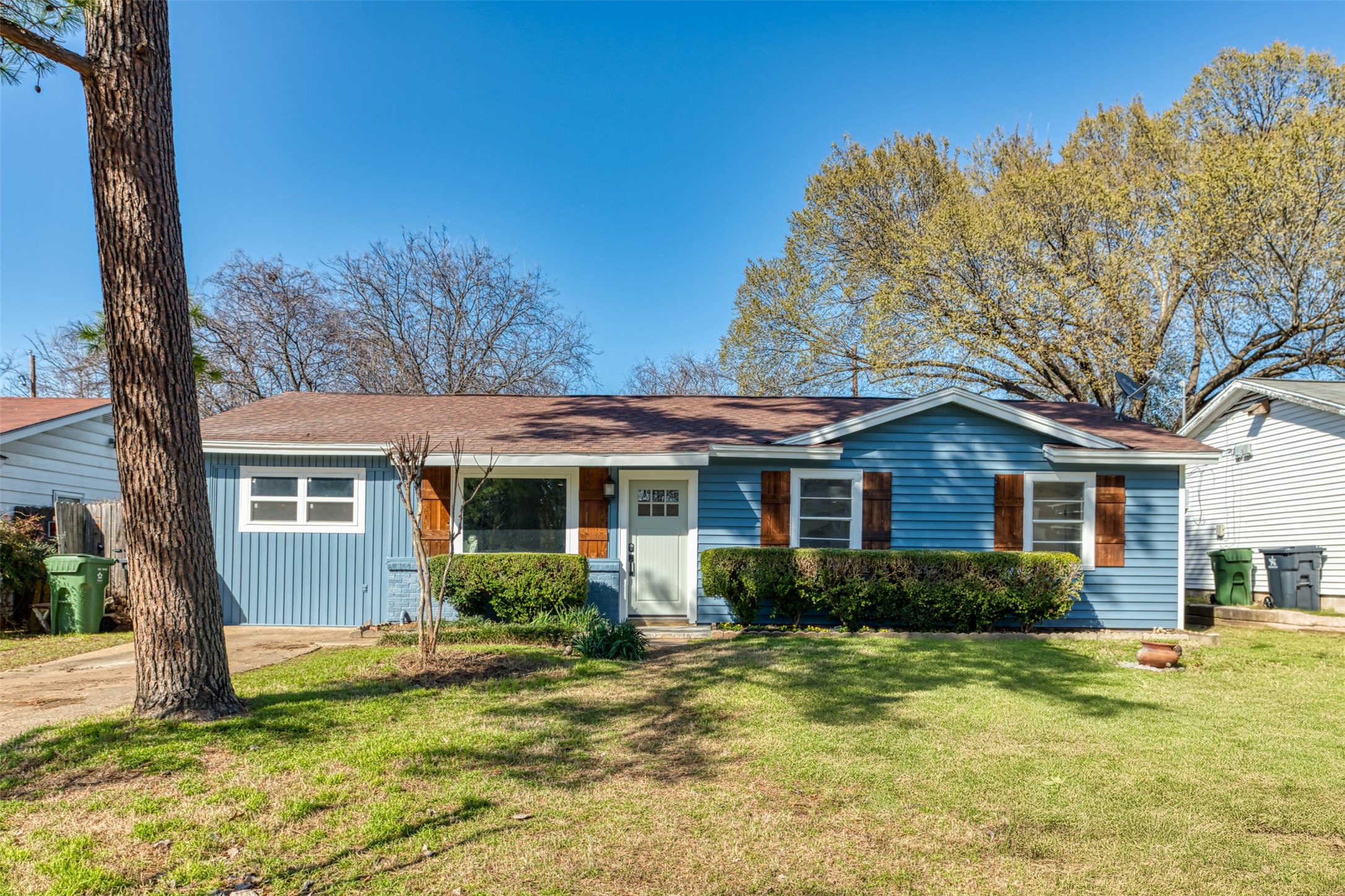 1813 Friar Tuck Drive Arlington TX 76013