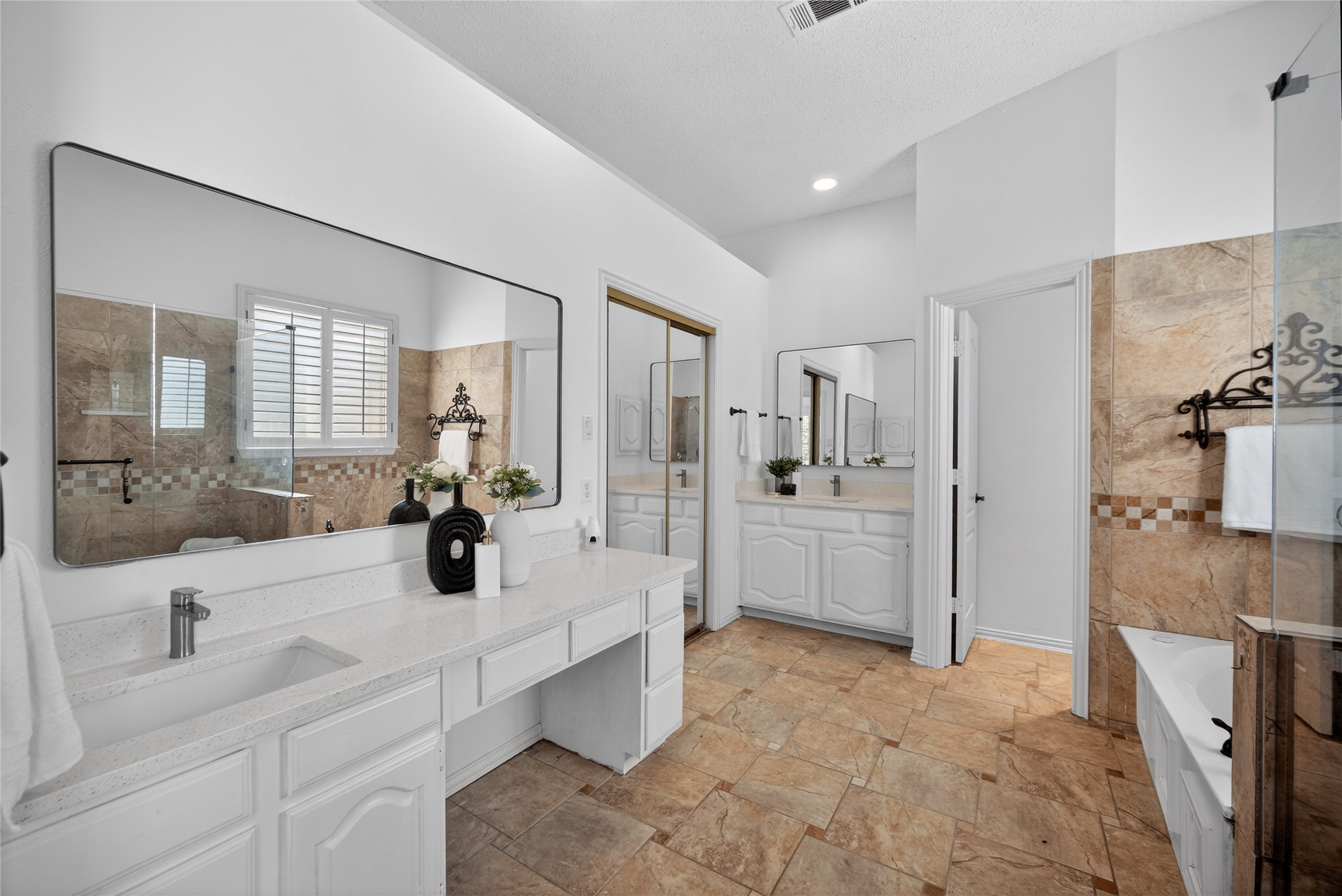 7100 Oakbrook Drive Plano TX 75025
