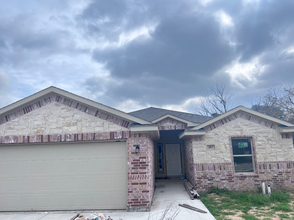 209 Angelina Court Azle TX 76020