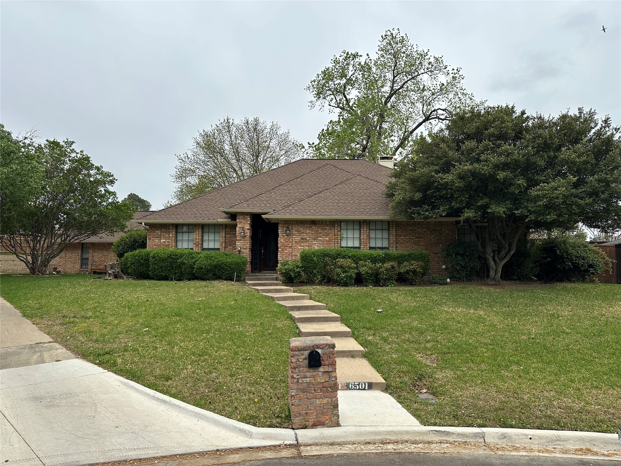 6501 Lake Side Circle North Richland Hills TX 76180
