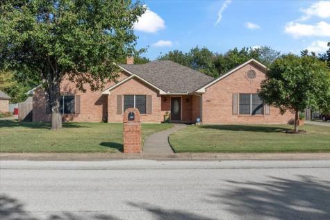 2110 Pecan Street Bonham TX 75418