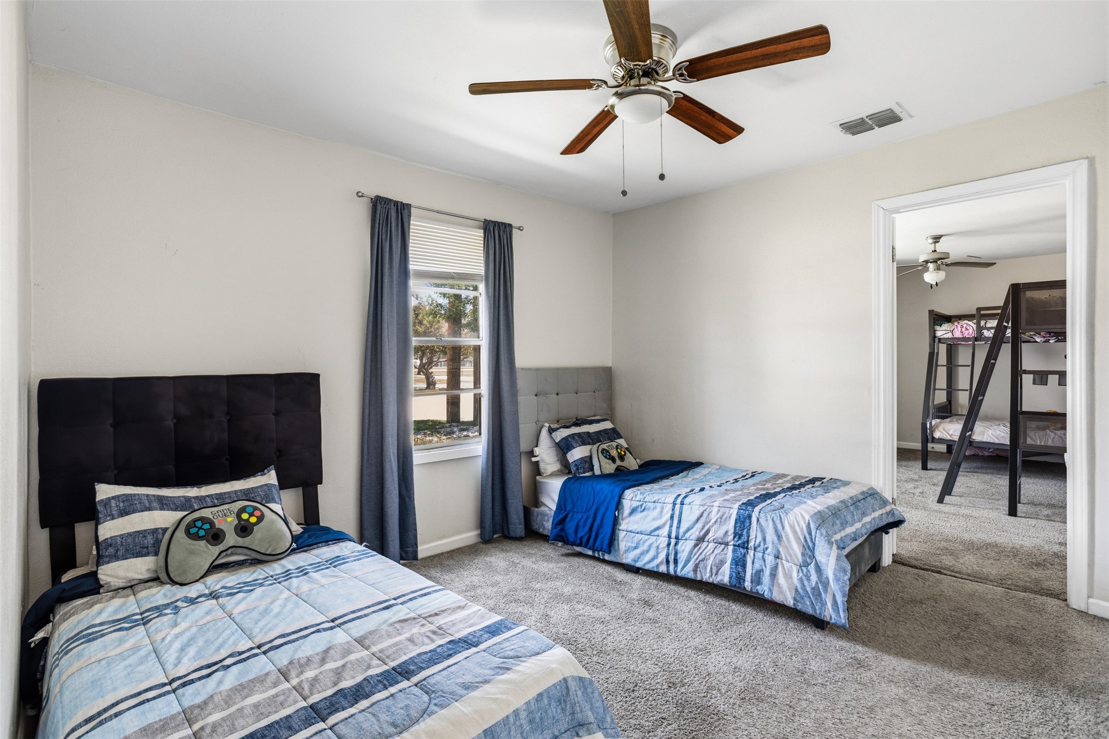 516 E Wintergreen Road Desoto TX 75115