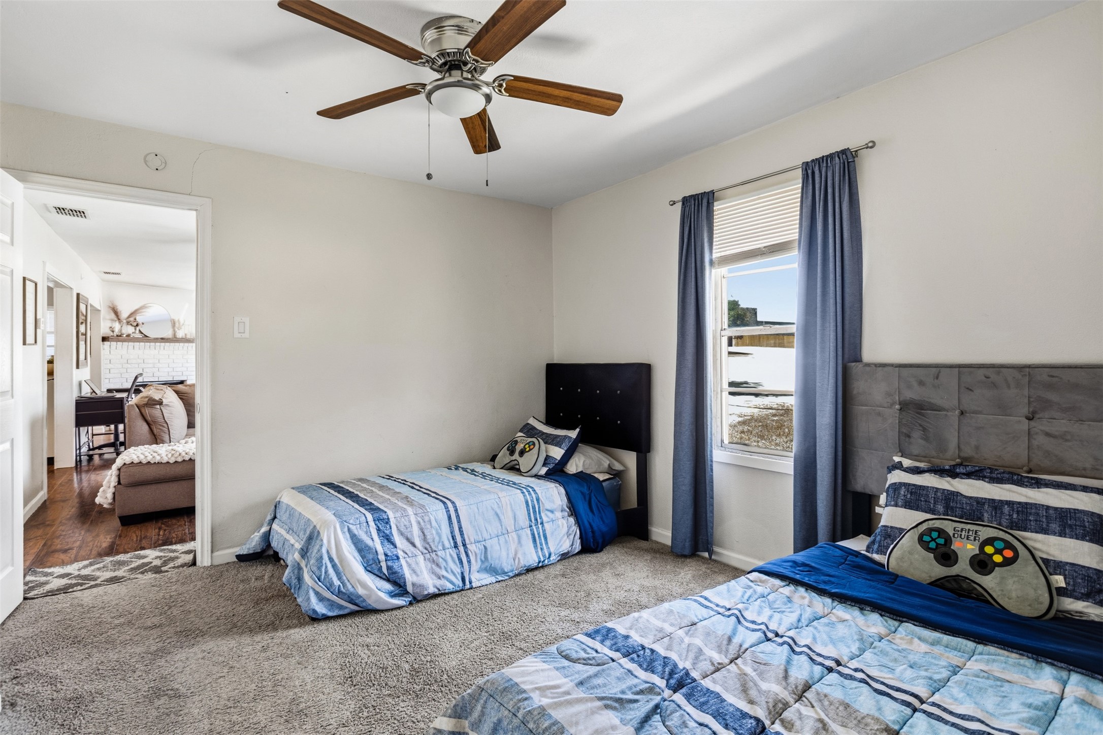516 E Wintergreen Road Desoto TX 75115