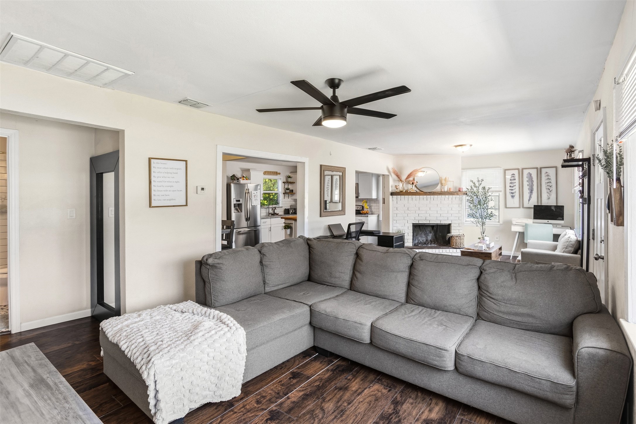 516 E Wintergreen Road Desoto TX 75115