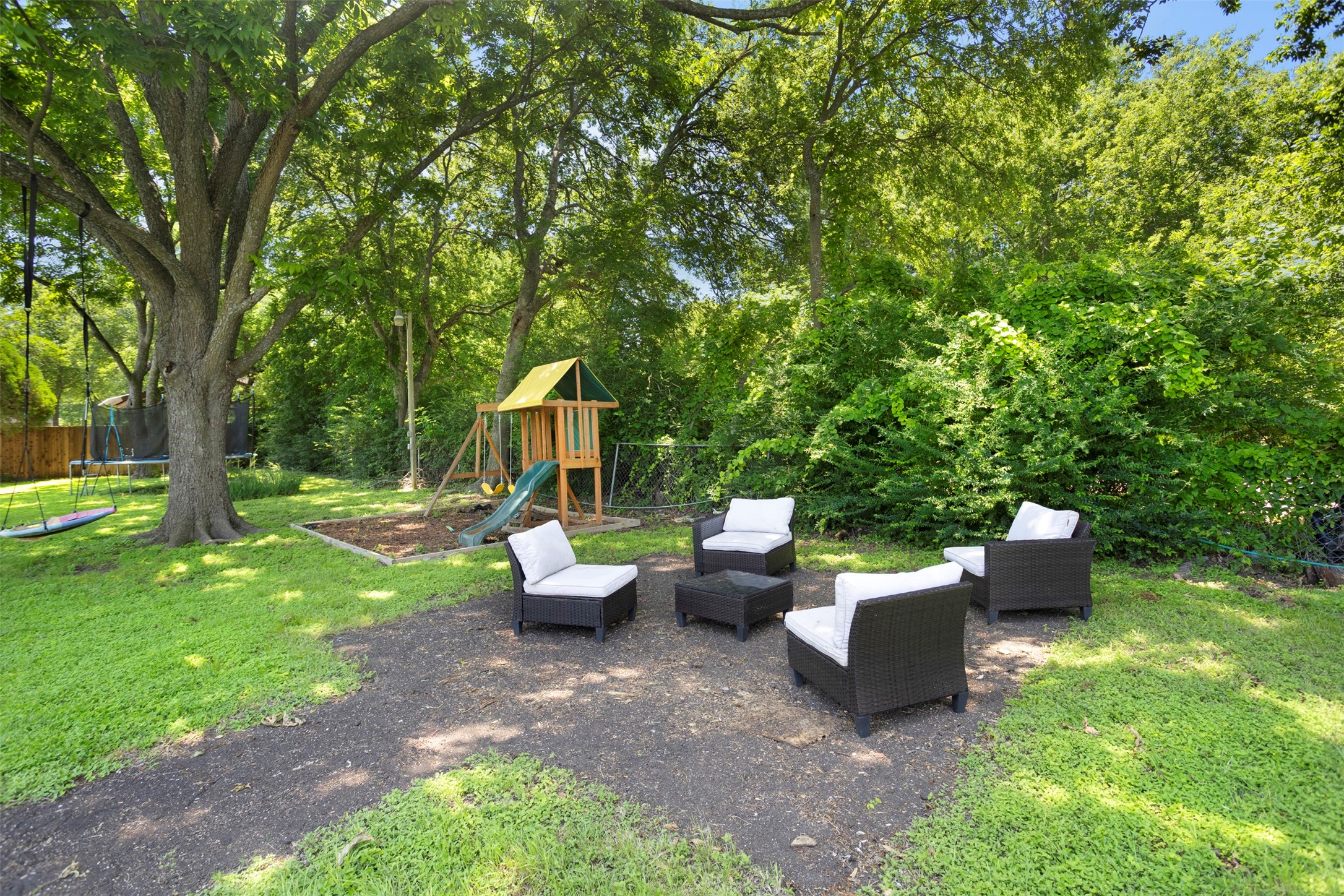 516 E Wintergreen Road Desoto TX 75115