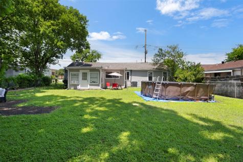 516 E Wintergreen Road Desoto TX 75115