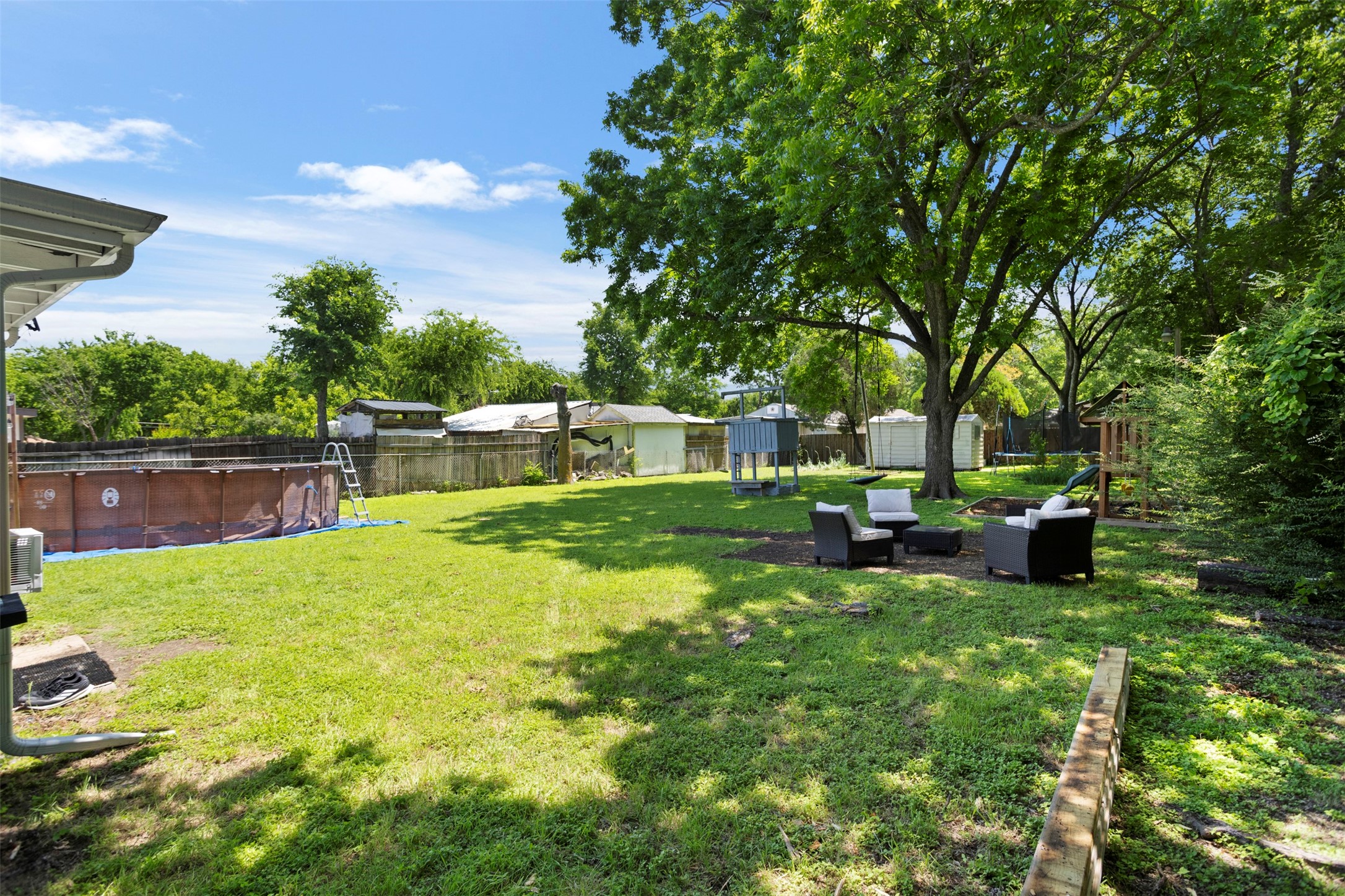 516 E Wintergreen Road Desoto TX 75115