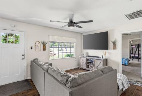 516 E Wintergreen Road Desoto TX 75115