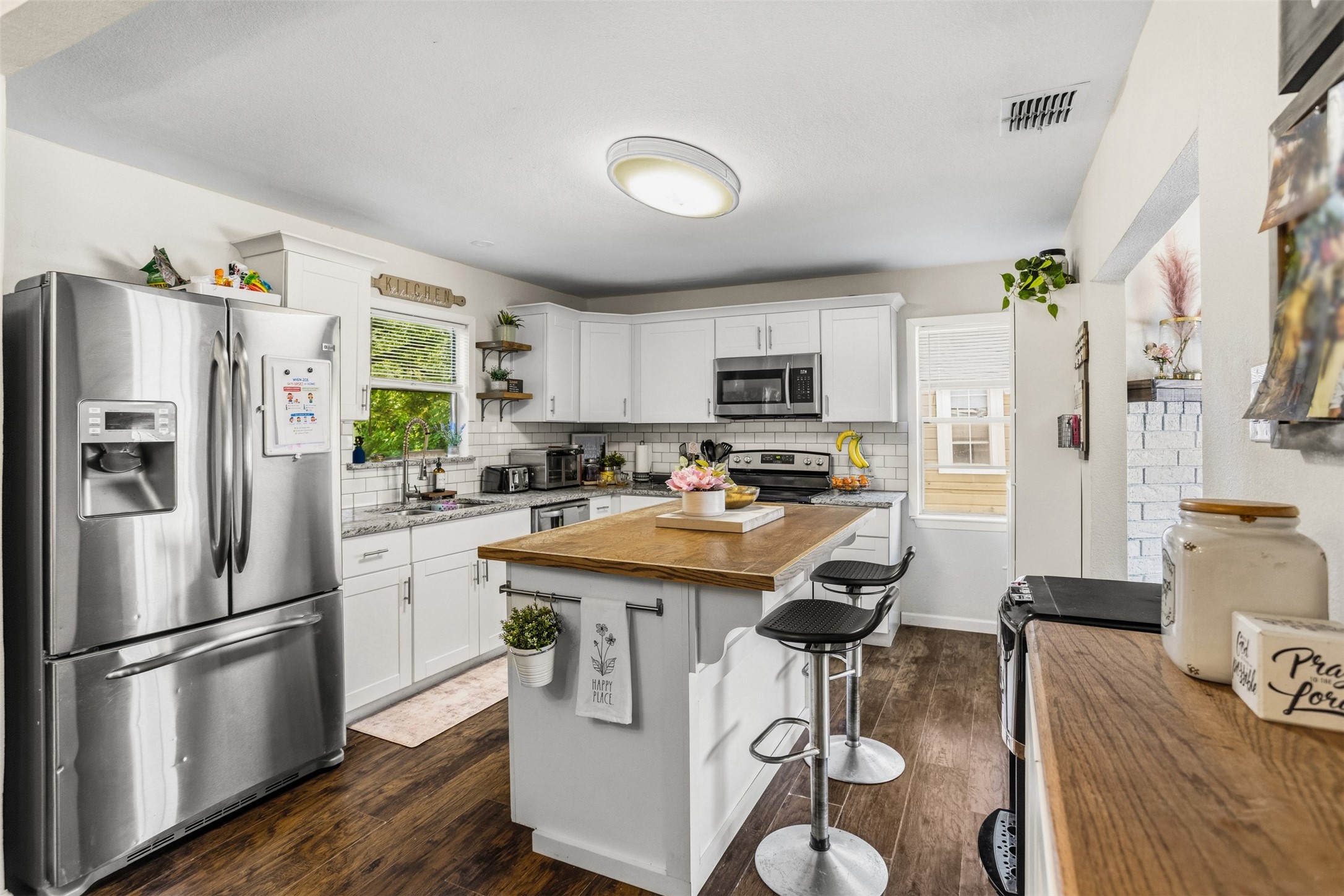 516 E Wintergreen Road Desoto TX 75115