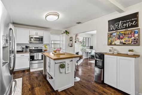 516 E Wintergreen Road Desoto TX 75115