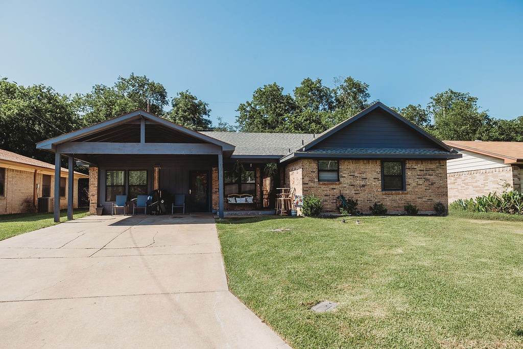 1313 E Turley Street Sherman TX 75090