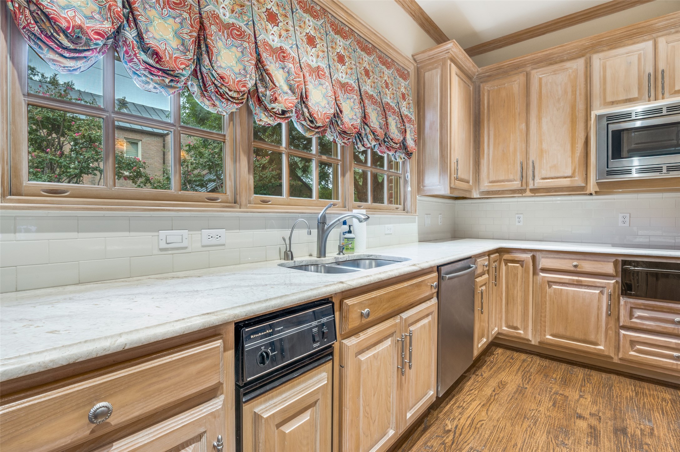 5804 Redwood Court Dallas TX 75209