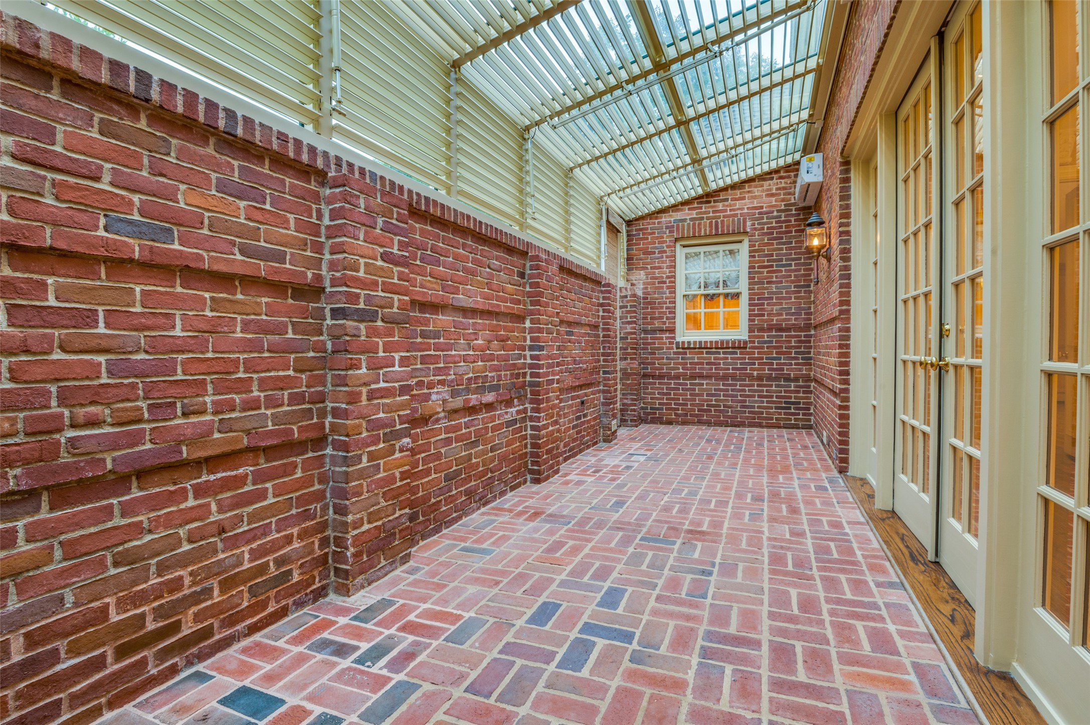 5804 Redwood Court Dallas TX 75209