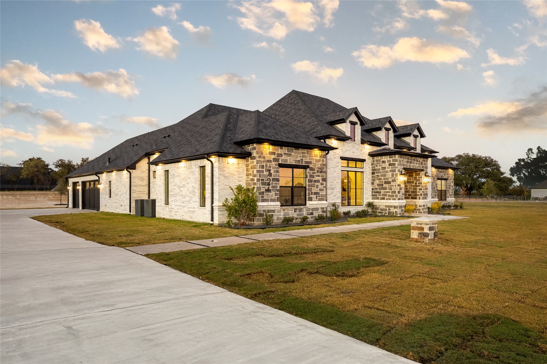 724 Cooper Trail Weatherford TX 76087