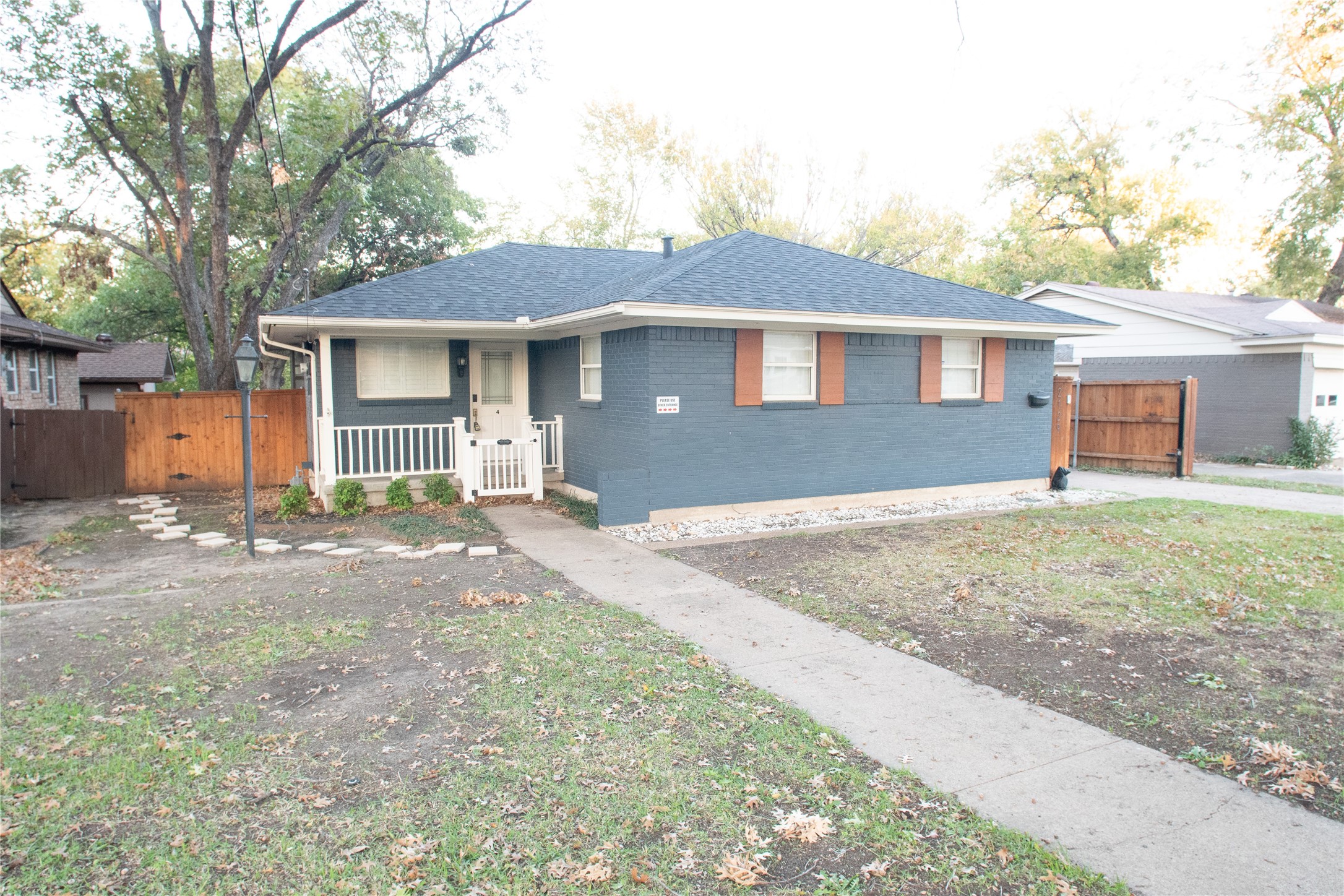 2129 Province Dallas TX 75228