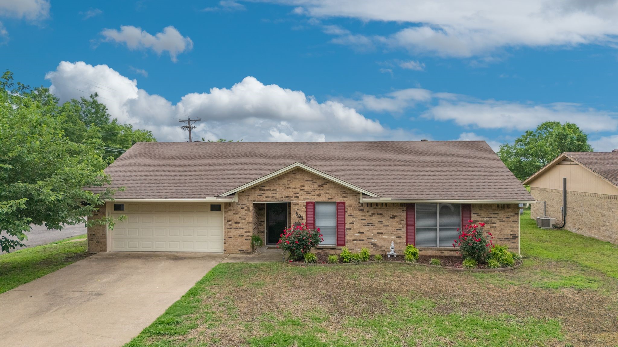 801 Cleveland Greenville TX 75401