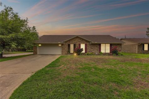 801 Cleveland Greenville TX 75401