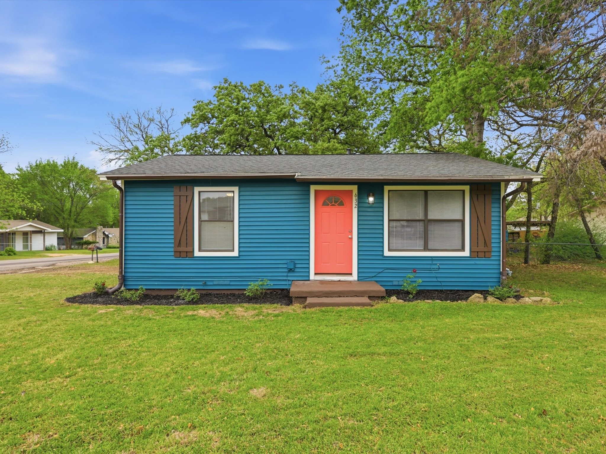 632 N Stewart Street Azle TX 76020