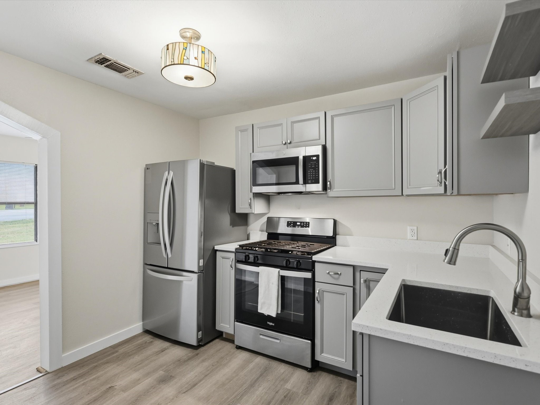 632 N Stewart Street Azle TX 76020