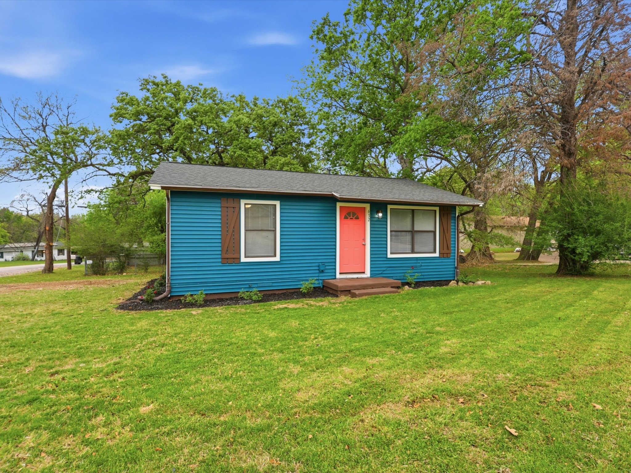 632 N Stewart Street Azle TX 76020
