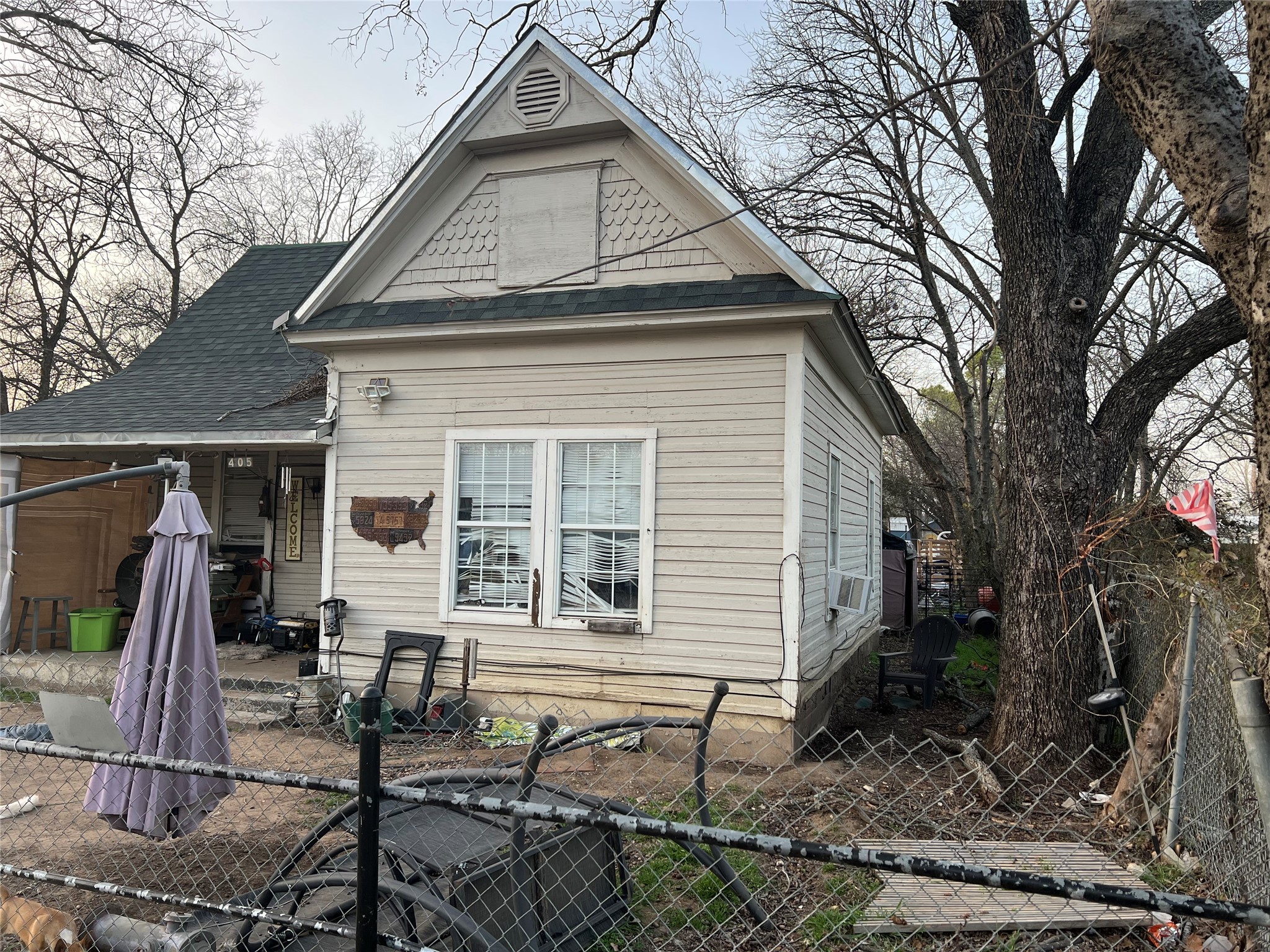 405 E Willingham Street Cleburne TX 76031