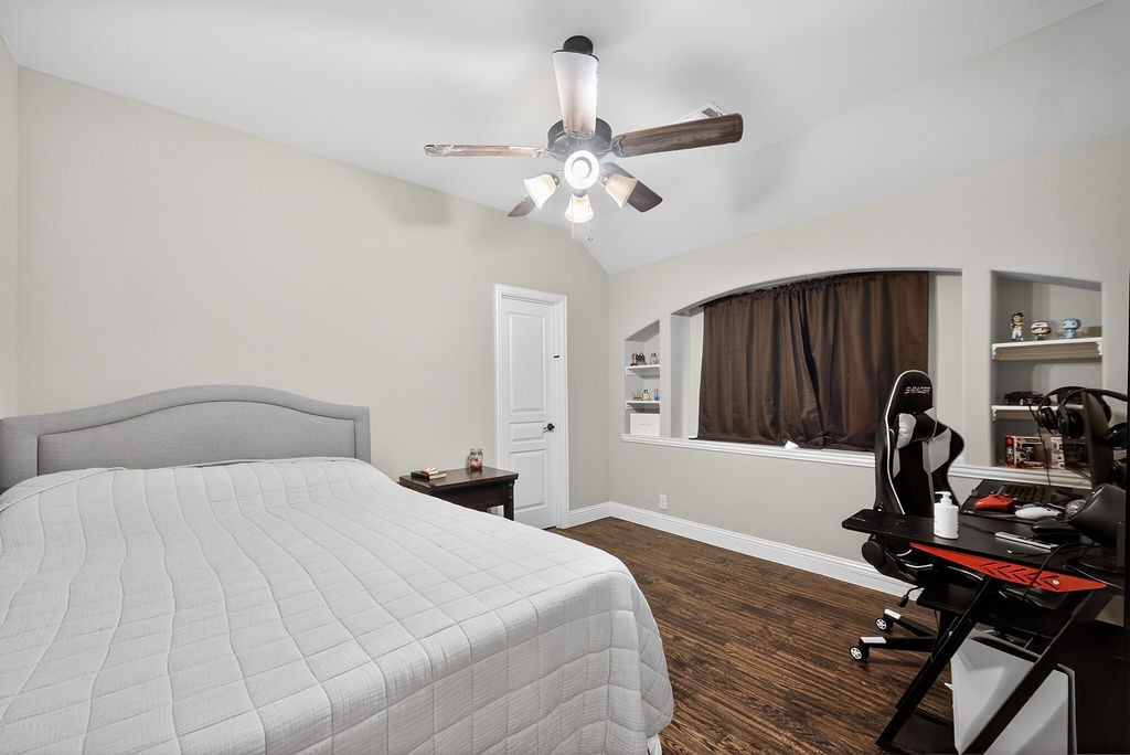 2840 Mariposa Drive Grand Prairie TX 75054