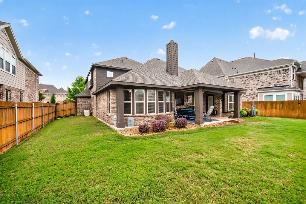 2840 Mariposa Drive Grand Prairie TX 75054