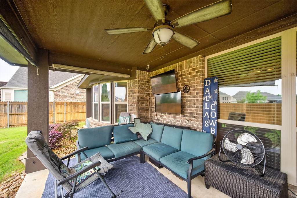 2840 Mariposa Drive Grand Prairie TX 75054