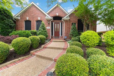 7214 Persimmon Court Garland TX 75044
