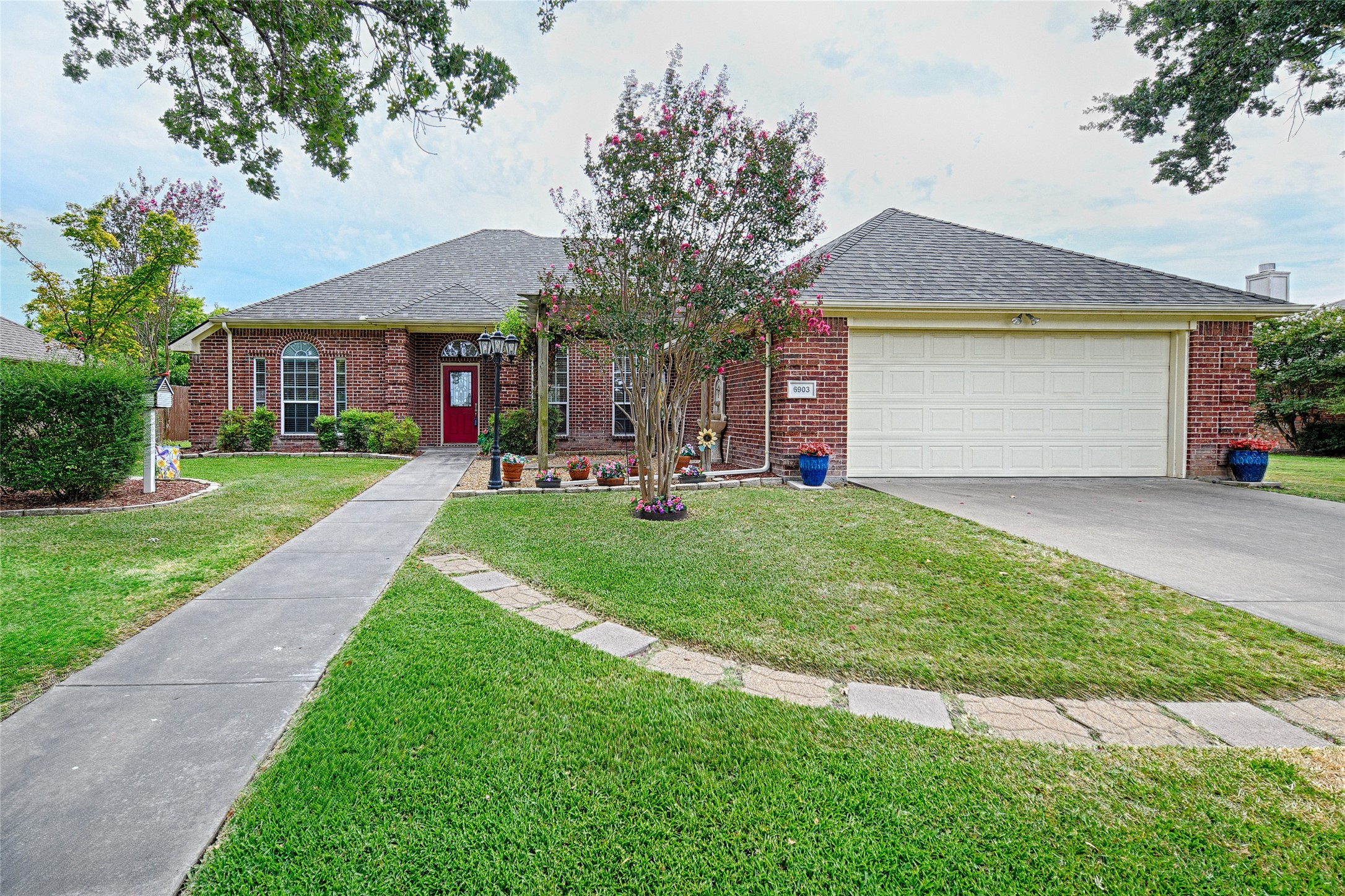 6903 Justin Lane Greenville TX 75402