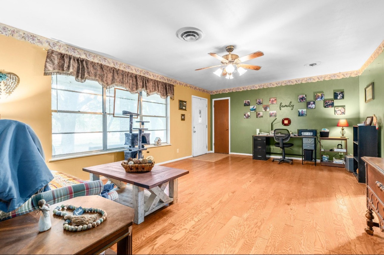 609 S Files Street Itasca TX 76055